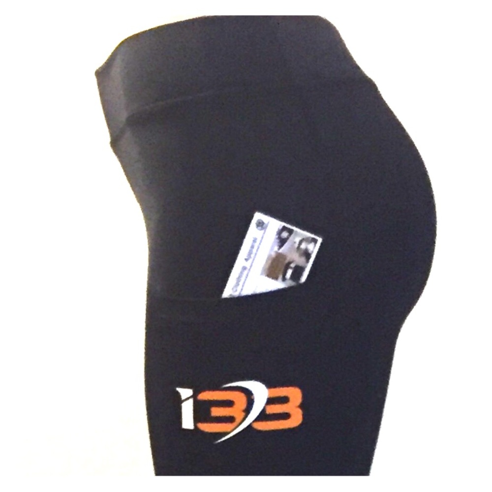 brand leggings with logo & pocket on left side